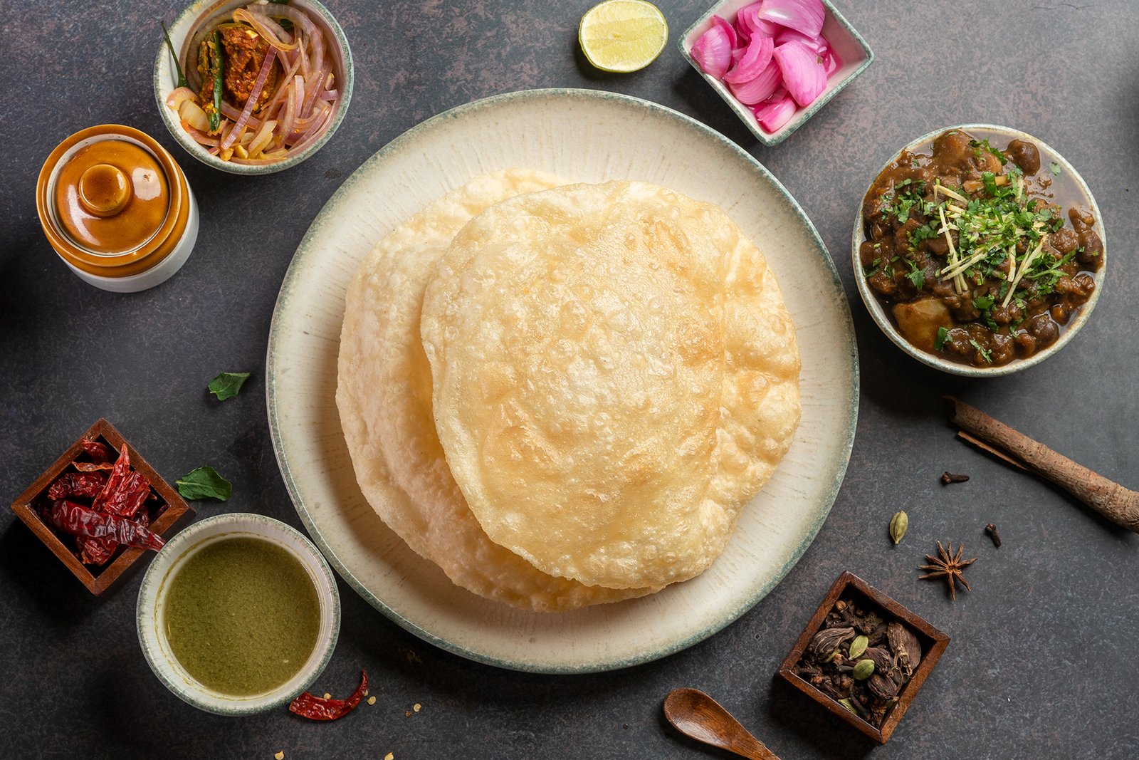 Chole Bhature (2 PC)